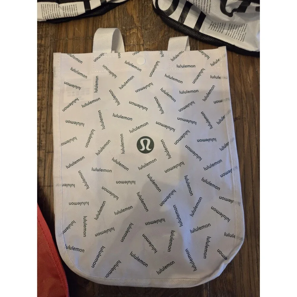 Lululemon Reusable Bags 1 Large 4 Small Bags